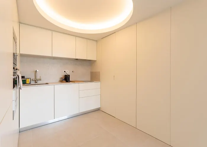 Chic 1-br Flat In Award-winning Building * ポルト