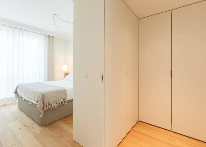 Chic 1-br Flat In Award-winning Building * ポルト