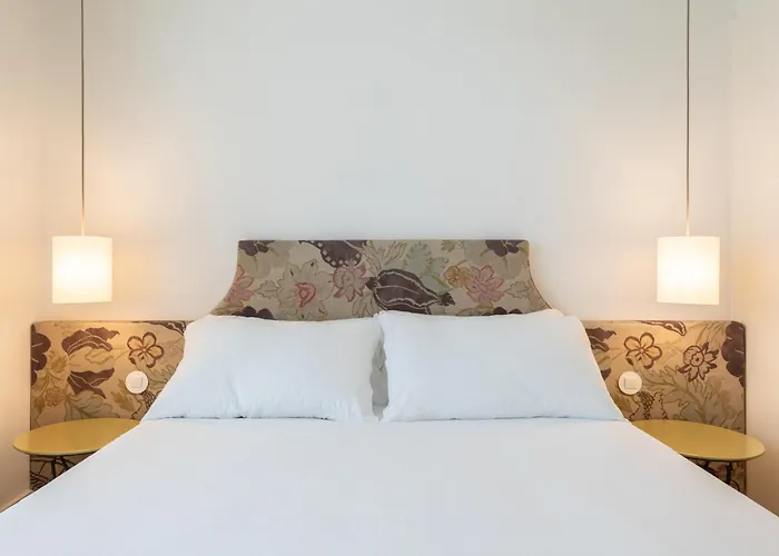 Chic 1-br Flat In Award-winning Building