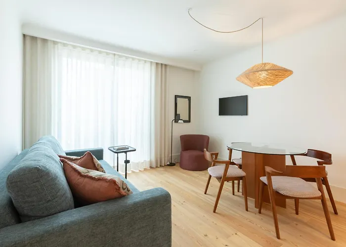 Chic 1-br Flat In Award-winning Building شقة