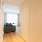 Chic 1-br Flat In Award-winning Building Appartamento Oporto