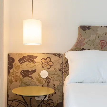 Lejlighed Chic 1-br Flat In Award-winning Building *